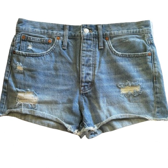Madewell Pants - NWOT Madewell Relaxed Ripped Denim Shorts Homecrest Wash Blue Size 28